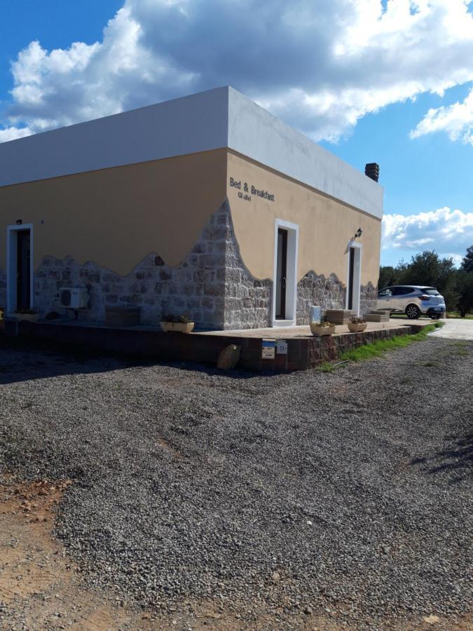 B&B Gli Ulivi SantʼAnna Arresi Kültér fotó