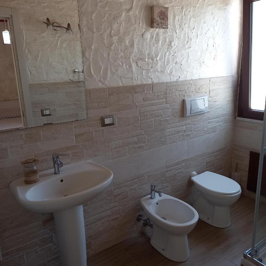 B&B Gli Ulivi SantʼAnna Arresi Kültér fotó
