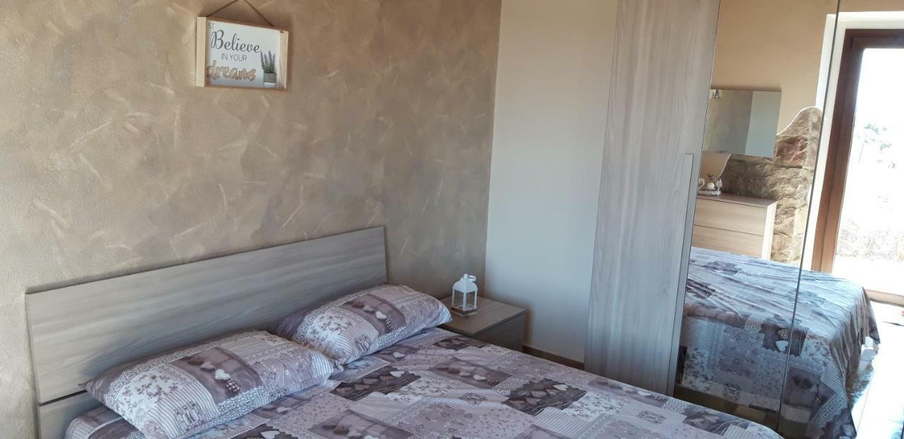 B&B Gli Ulivi SantʼAnna Arresi Kültér fotó